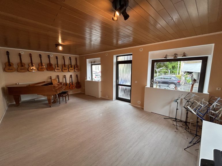 20240516_140209970_iOS